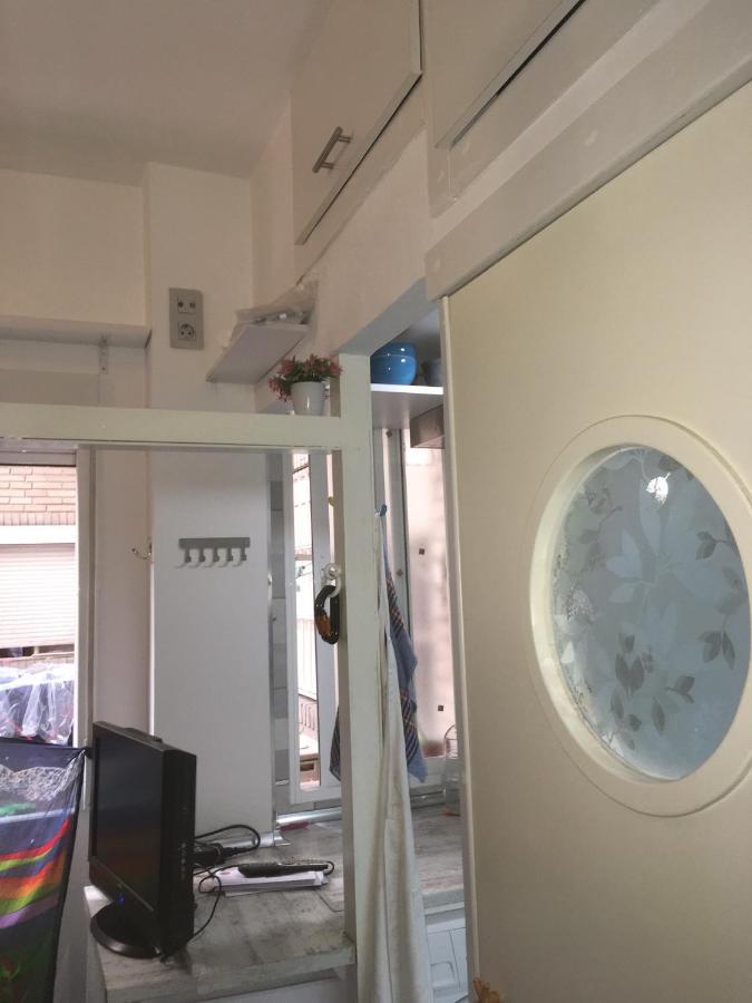 Ferienwohnung Acogedor Estudio Camarote En El Centro De Madrid Exterior foto